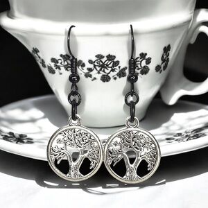 5 For $25💫Silver Tree of Life Dangles Earrings